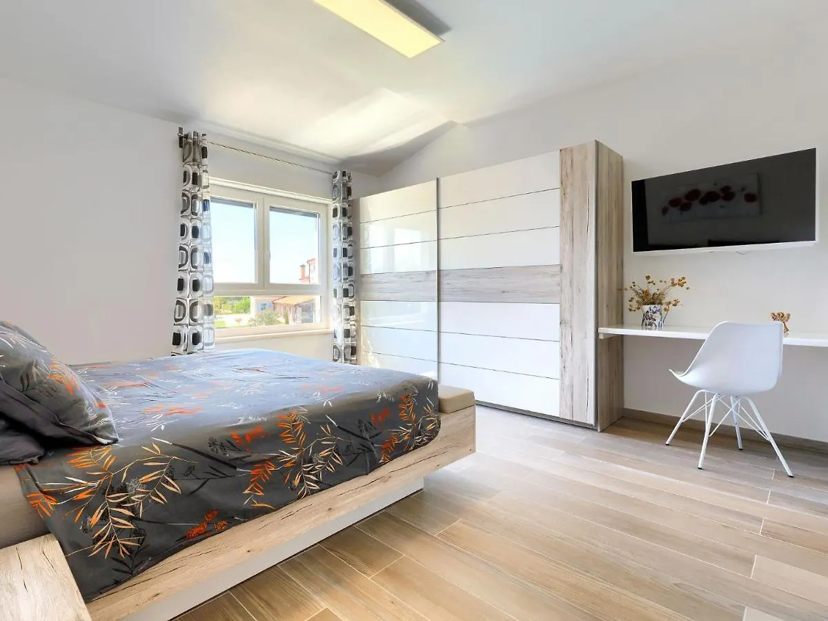 Holiday Home Villa Edi By Interhome Sisan 0*,