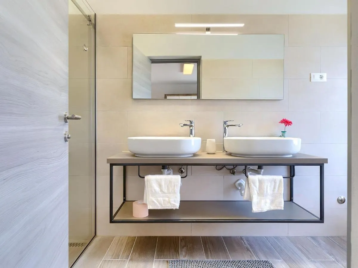 Holiday Home Villa Edi By Interhome Sisan