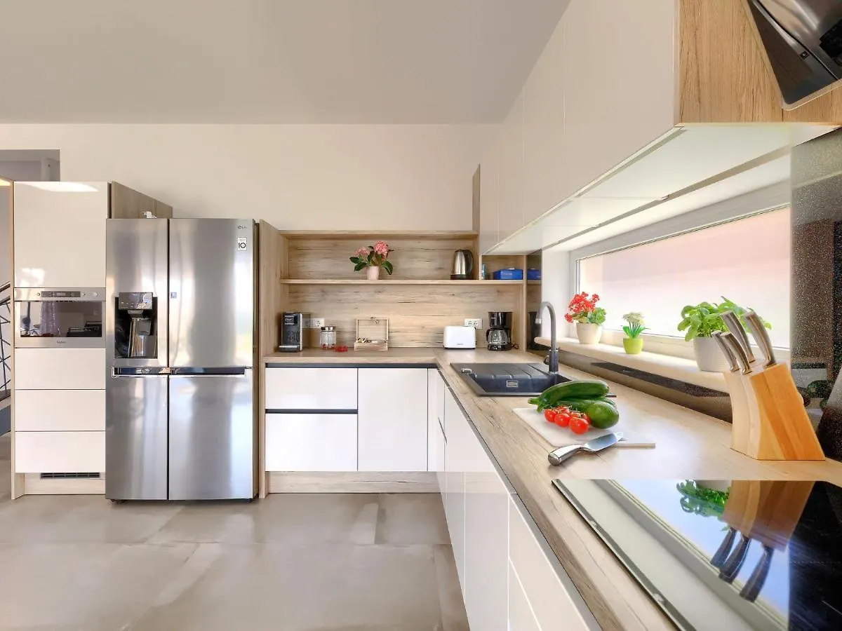 Holiday Home Villa Edi By Interhome Sisan 0*,