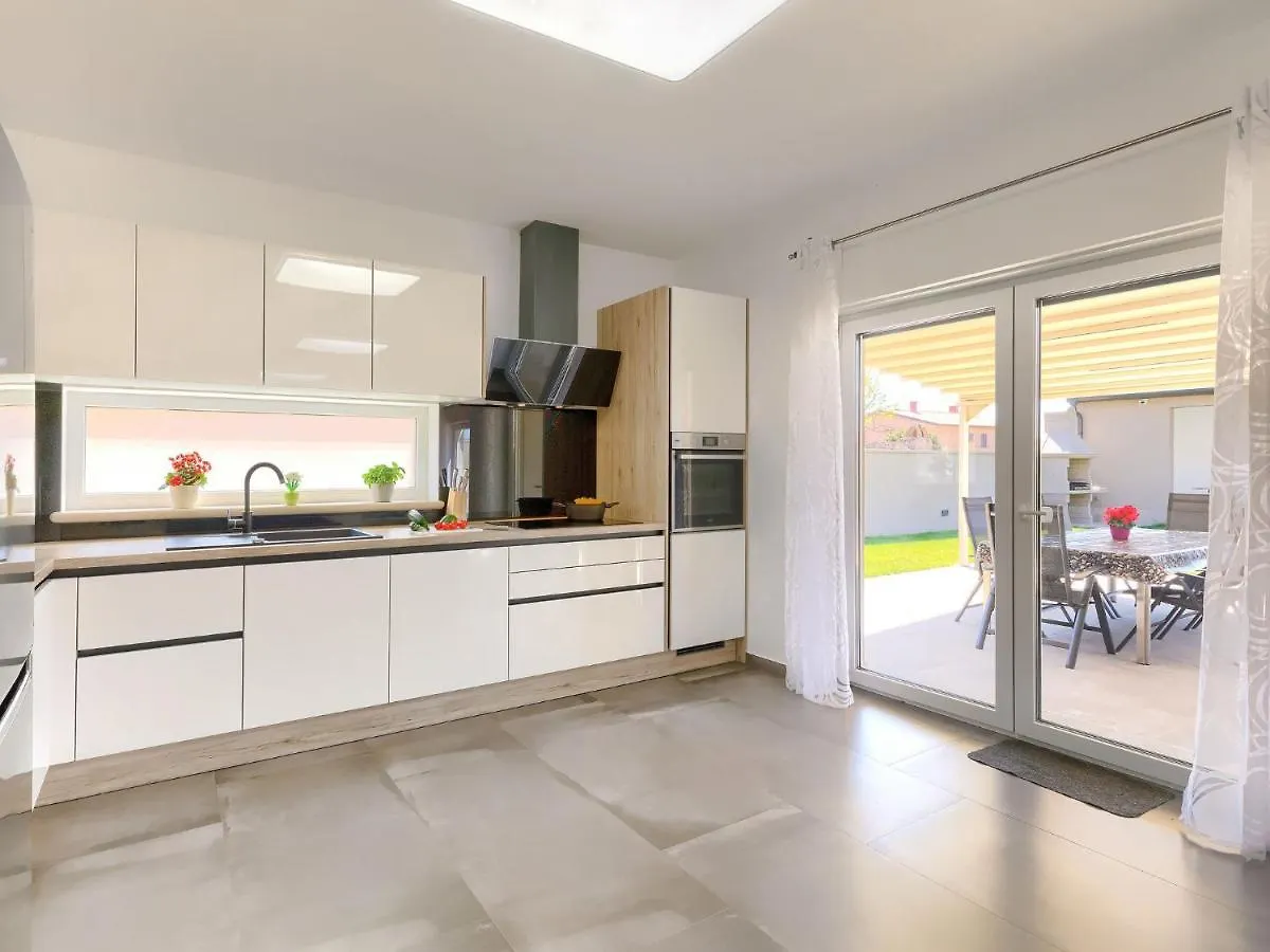 Holiday Home Villa Edi By Interhome Šišan 0*,  Chorvatsko